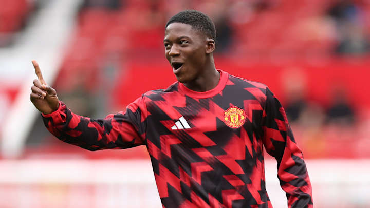 Kobbie Mainoo Eyes Stunning January Exit as Manchester United Star Gets 'Resurrected' Lifeline